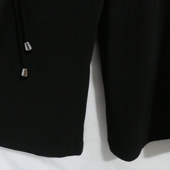 AB STUDIO | large | Capri Leggings With Decorative Double String Sides | USA - Picture 8 of 16